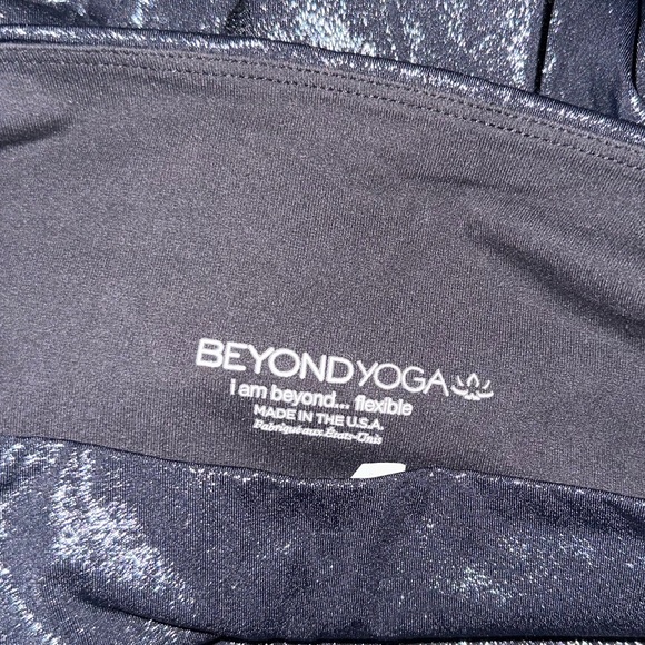 Beyond Yoga Super Sparkly Liquid Like High Rise Shimmer Mesh Detail Leggings M - Picture 4 of 6